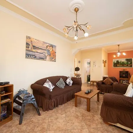 Dimitris Luxury
